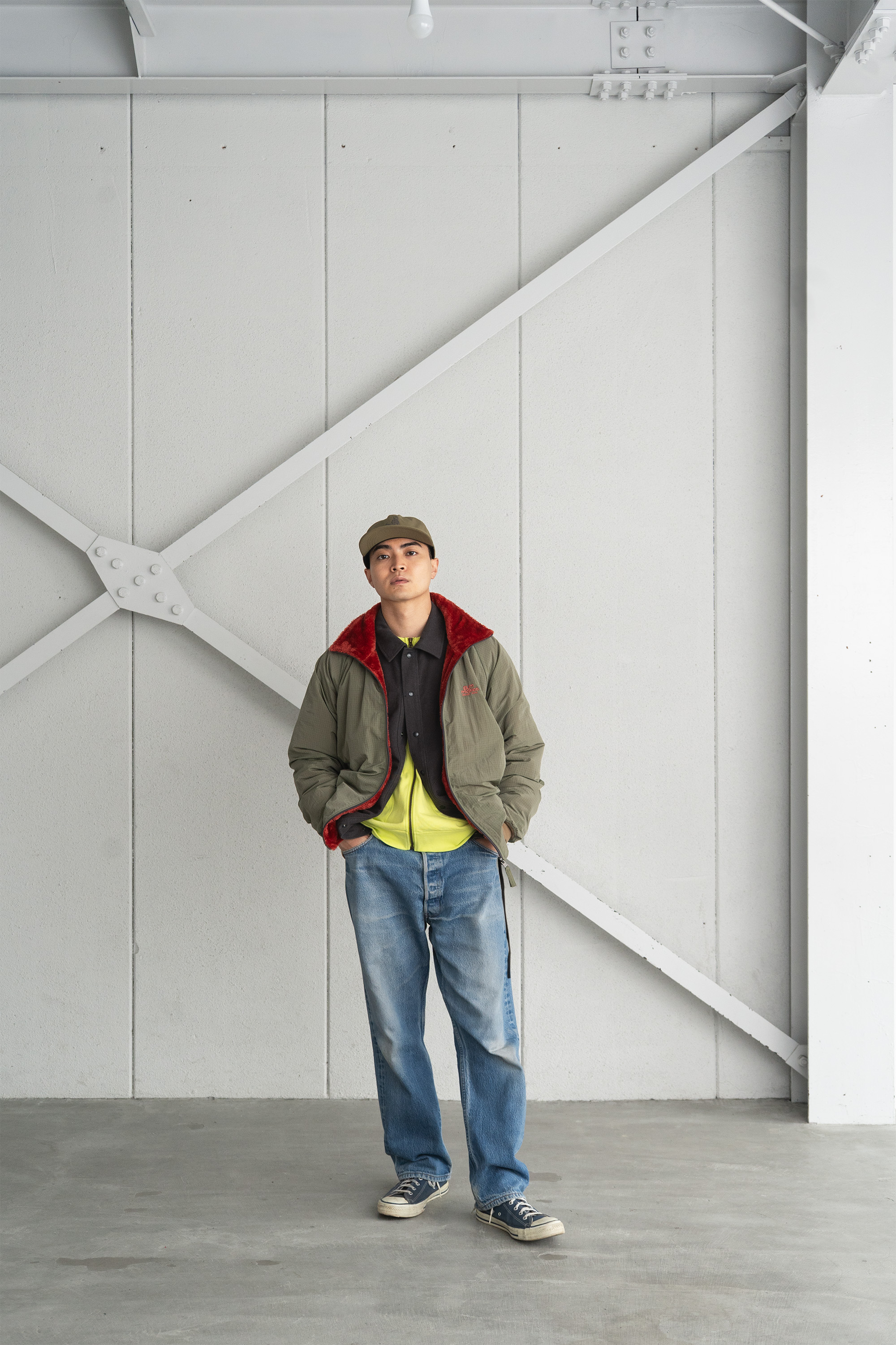 LOOK 02