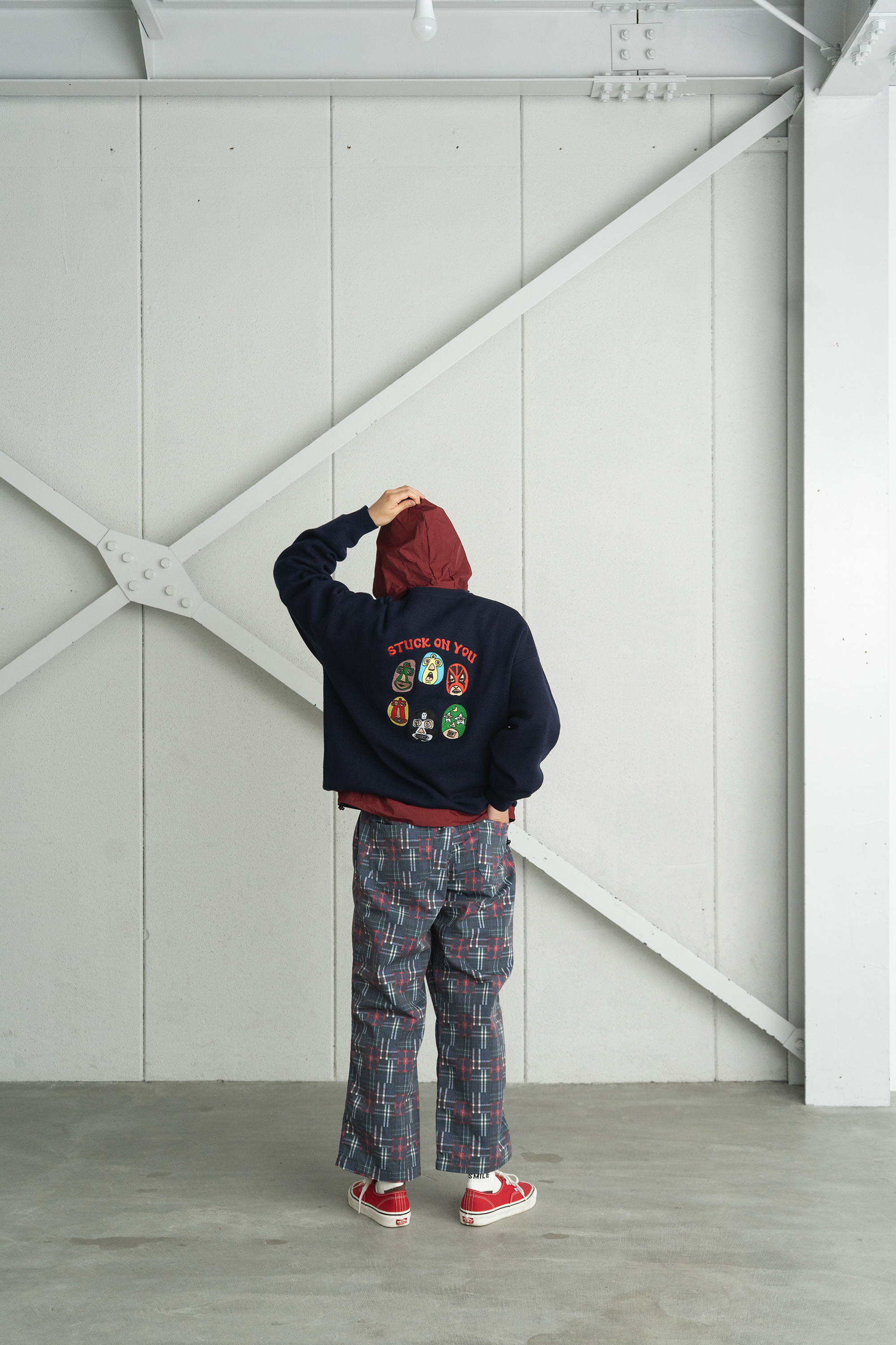 LOOK 02