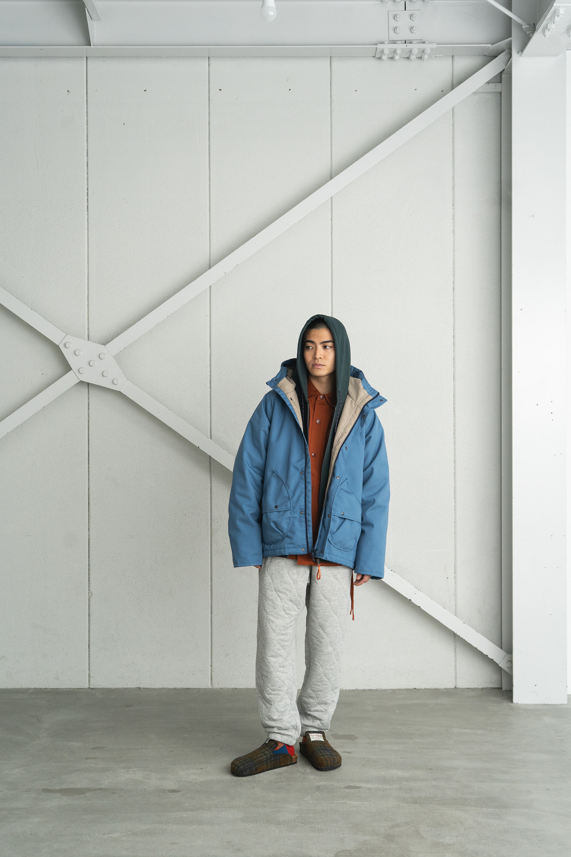 LOOK 03